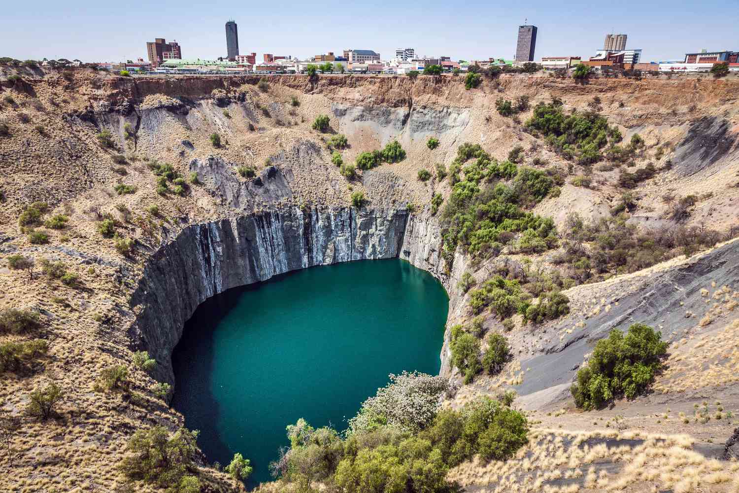 Here's the Kimberley Big Hole! It's the biggest hand dug hole in earth! (Dug using pick axes and shovels).